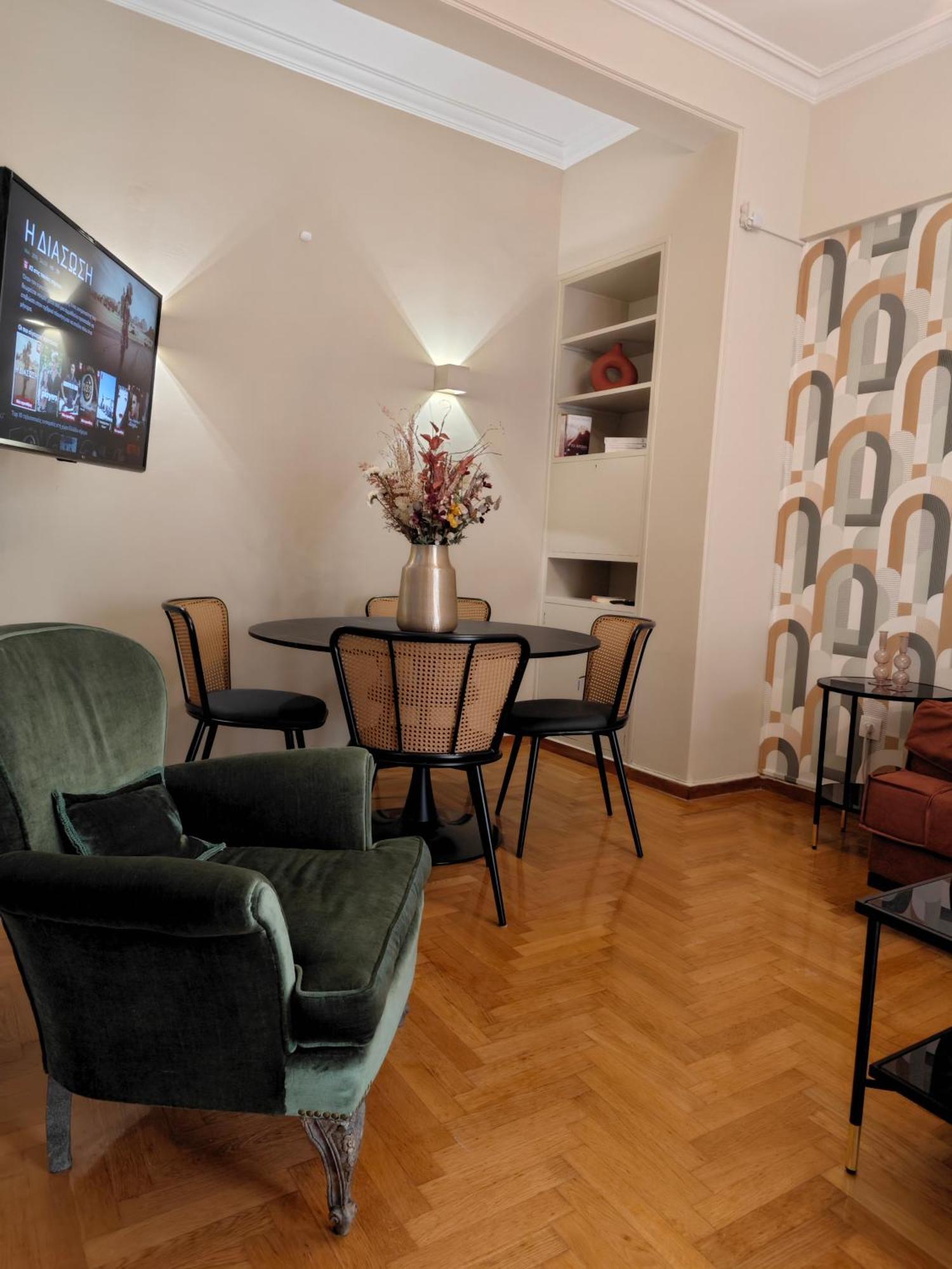 Caravin Wanderhome Acropolis, 1 Min From Acropolis Museum Atenas Exterior foto
